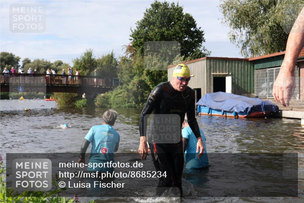 31.08.2025 - Elbe Triathlon Hamburg Luisa Fischer http://msf.ph/oto/8685234 31.08.2025 10:34:07 Schwimmen 1267, 1328, 1342, 1343 meine-sportfotos.de