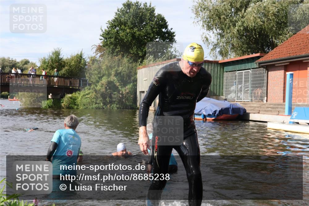 31.08.2025 - Elbe Triathlon Hamburg Luisa Fischer http://msf.ph/oto/8685238 31.08.2025 10:34:08 Schwimmen 1267, 1290, 1328, 1342 meine-sportfotos.de
