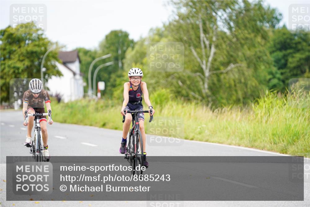 31.08.2025 - Elbe Triathlon Hamburg Michael Burmester http://msf.ph/oto/8685243 31.08.2025 12:36:49 Radfahren 1637, 1659 meine-sportfotos.de