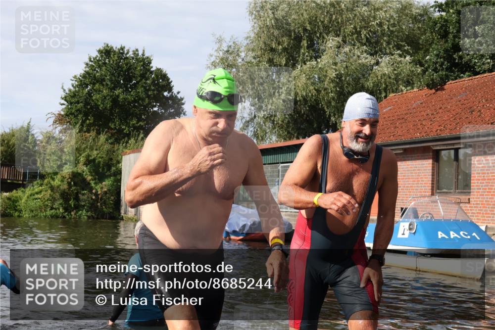31.08.2025 - Elbe Triathlon Hamburg Luisa Fischer http://msf.ph/oto/8685244 31.08.2025 10:34:16 Schwimmen 1290, 1342 meine-sportfotos.de
