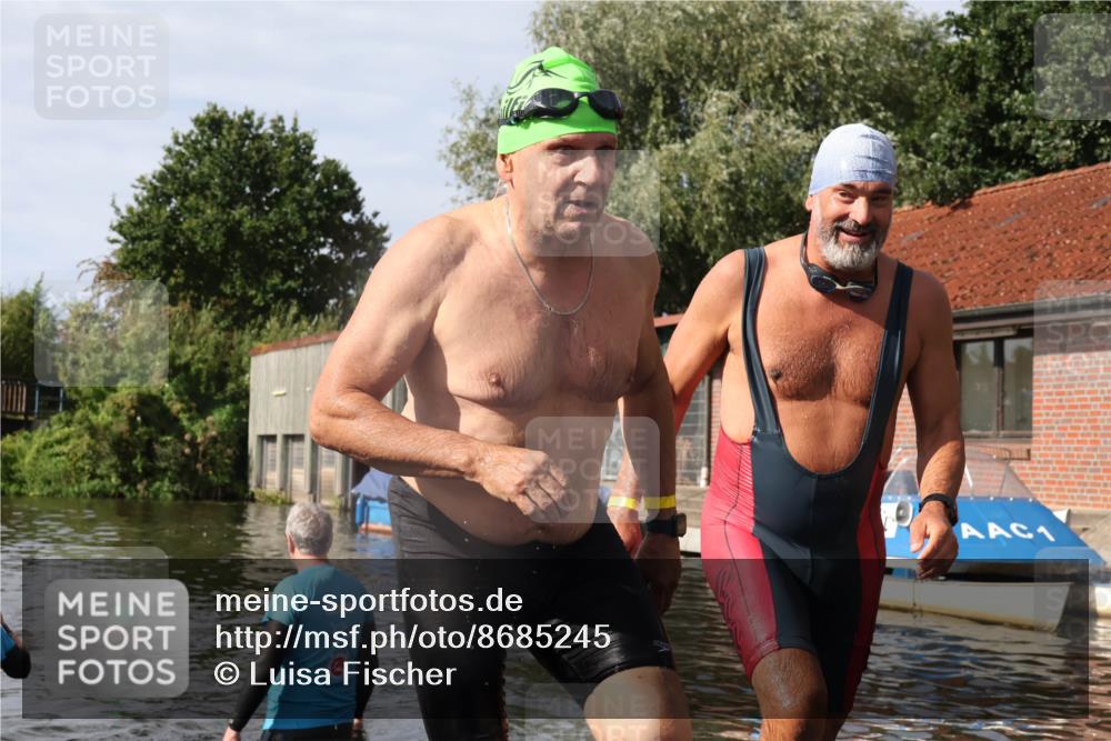 31.08.2025 - Elbe Triathlon Hamburg Luisa Fischer http://msf.ph/oto/8685245 31.08.2025 10:34:16 Schwimmen 1290, 1342 meine-sportfotos.de