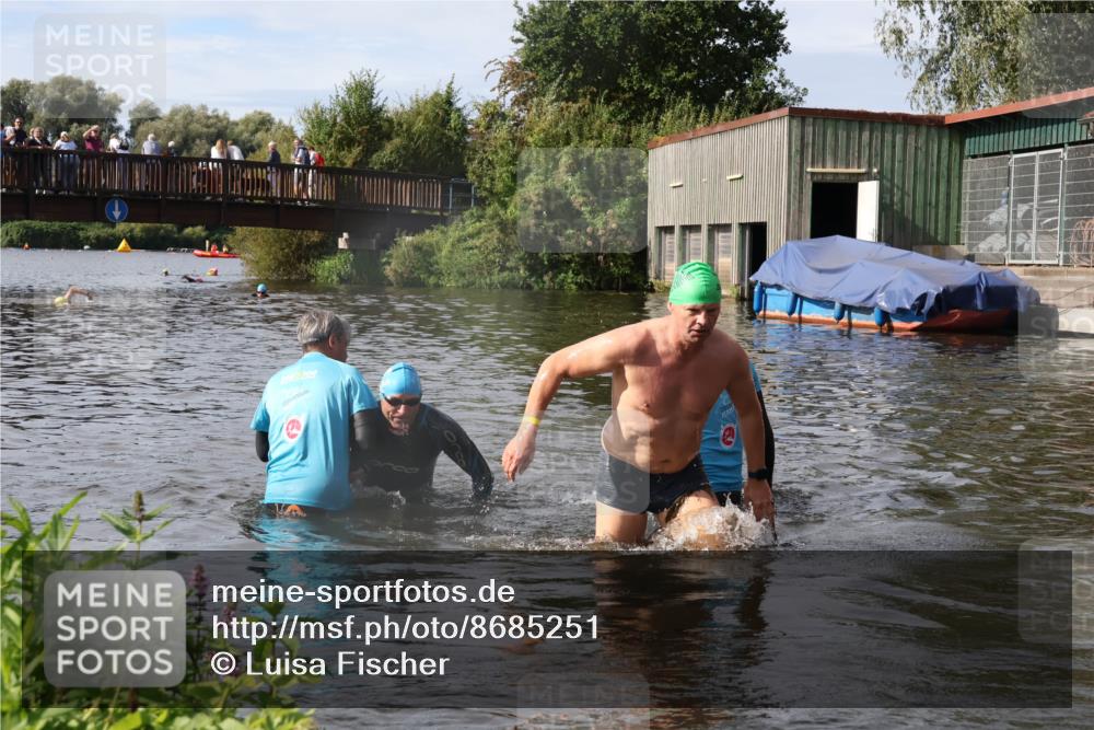 31.08.2025 - Elbe Triathlon Hamburg Luisa Fischer http://msf.ph/oto/8685251 31.08.2025 10:34:24 Schwimmen 1276, 1339 meine-sportfotos.de