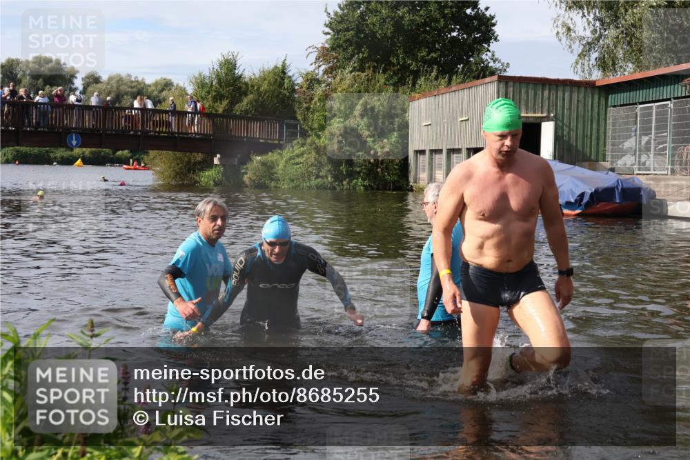 31.08.2025 - Elbe Triathlon Hamburg Luisa Fischer http://msf.ph/oto/8685255 31.08.2025 10:34:25 Schwimmen 1276, 1339 meine-sportfotos.de