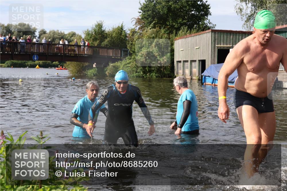 31.08.2025 - Elbe Triathlon Hamburg Luisa Fischer http://msf.ph/oto/8685260 31.08.2025 10:34:26 Schwimmen 1276, 1339 meine-sportfotos.de