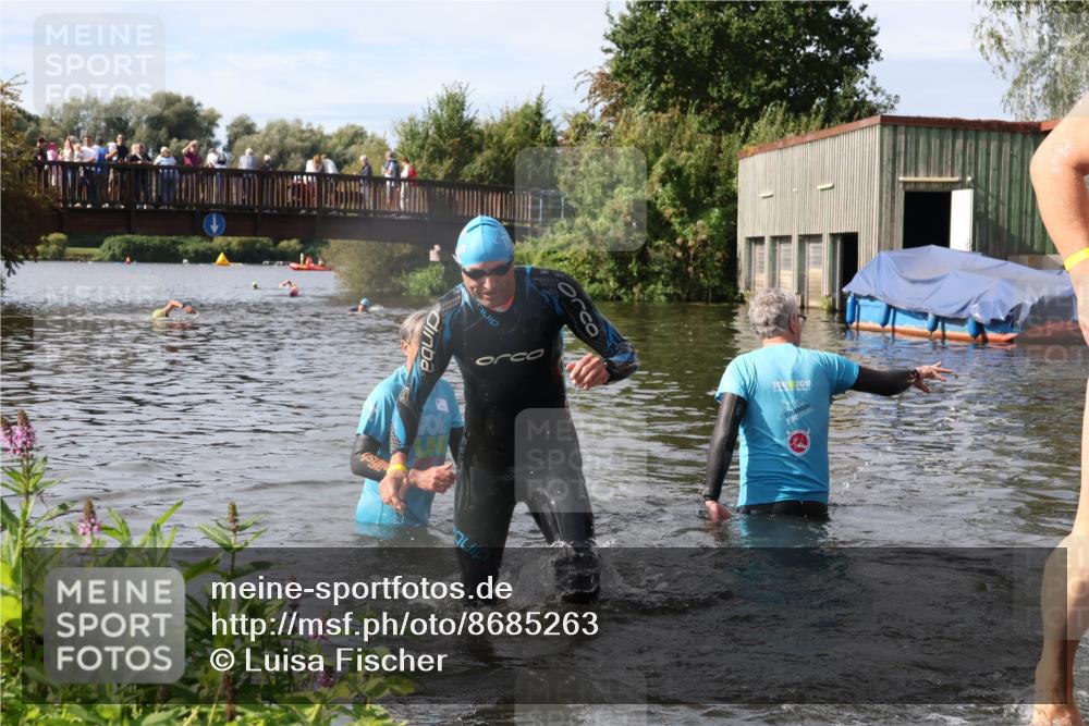 31.08.2025 - Elbe Triathlon Hamburg Luisa Fischer http://msf.ph/oto/8685263 31.08.2025 10:34:26 Schwimmen 1276, 1339 meine-sportfotos.de