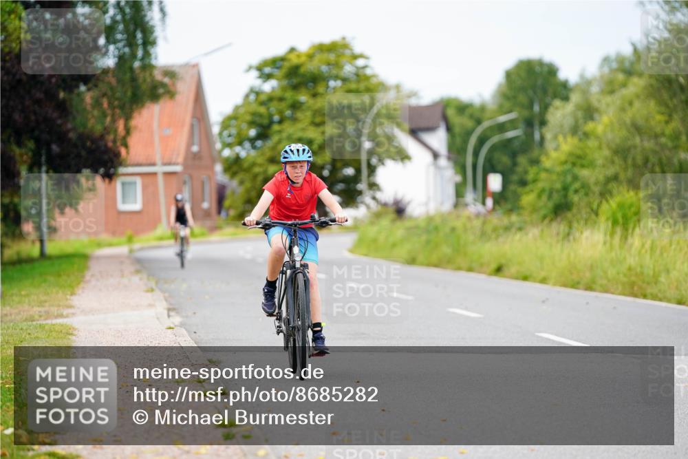 31.08.2025 - Elbe Triathlon Hamburg Michael Burmester http://msf.ph/oto/8685282 31.08.2025 12:38:16 Radfahren 1638 meine-sportfotos.de