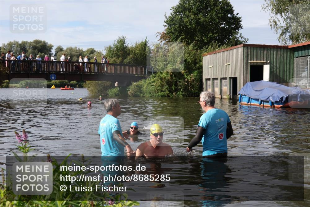31.08.2025 - Elbe Triathlon Hamburg Luisa Fischer http://msf.ph/oto/8685285 31.08.2025 10:35:12 Schwimmen 1333 meine-sportfotos.de
