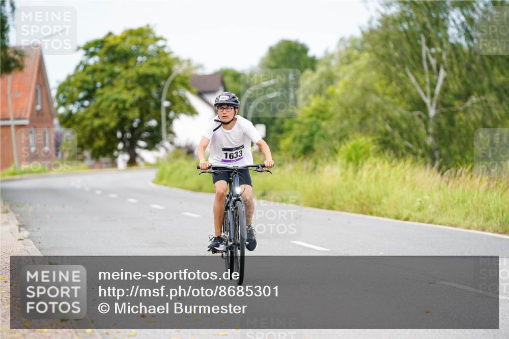 31.08.2025 - Elbe Triathlon Hamburg Michael Burmester http://msf.ph/oto/8685301 31.08.2025 12:38:46 Radfahren 1633 meine-sportfotos.de