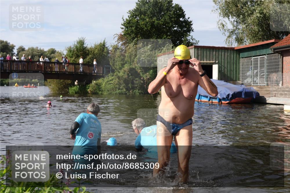 31.08.2025 - Elbe Triathlon Hamburg Luisa Fischer http://msf.ph/oto/8685309 31.08.2025 10:35:17 Schwimmen 1294, 1333 meine-sportfotos.de