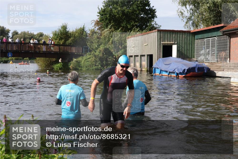 31.08.2025 - Elbe Triathlon Hamburg Luisa Fischer http://msf.ph/oto/8685321 31.08.2025 10:35:21 Schwimmen 1294, 1333 meine-sportfotos.de