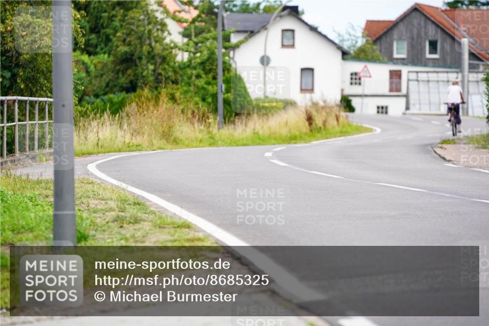 31.08.2025 - Elbe Triathlon Hamburg Michael Burmester http://msf.ph/oto/8685325 31.08.2025 13:45:49 Radfahren  meine-sportfotos.de