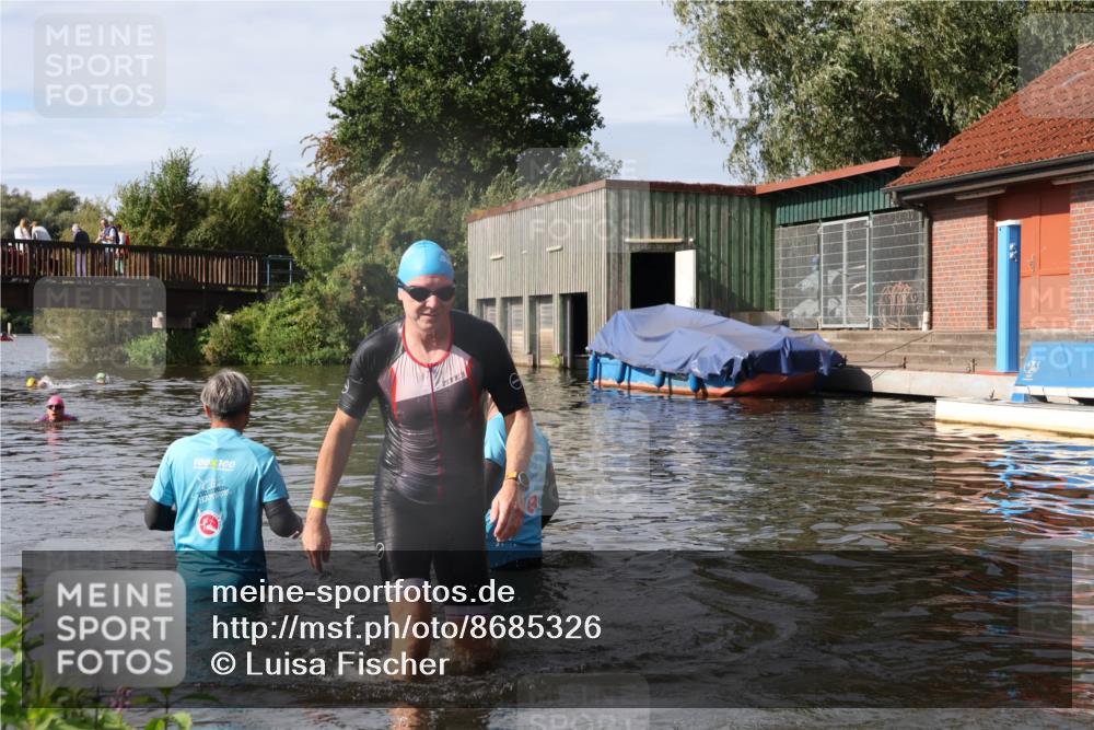 31.08.2025 - Elbe Triathlon Hamburg Luisa Fischer http://msf.ph/oto/8685326 31.08.2025 10:35:21 Schwimmen 1294, 1333 meine-sportfotos.de