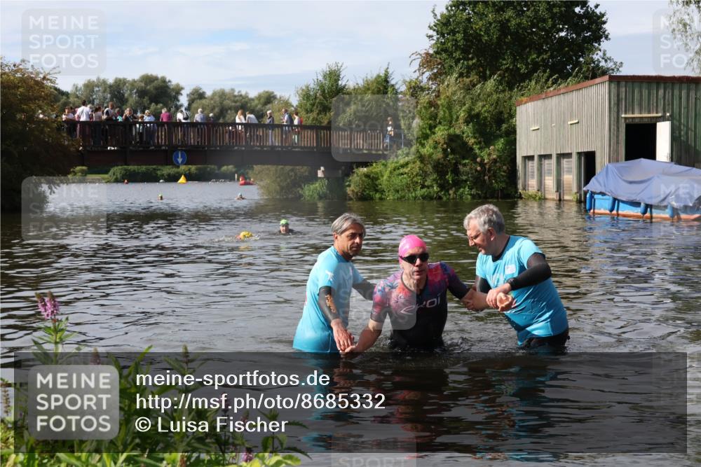 31.08.2025 - Elbe Triathlon Hamburg Luisa Fischer http://msf.ph/oto/8685332 31.08.2025 10:35:46 Schwimmen 1289 meine-sportfotos.de