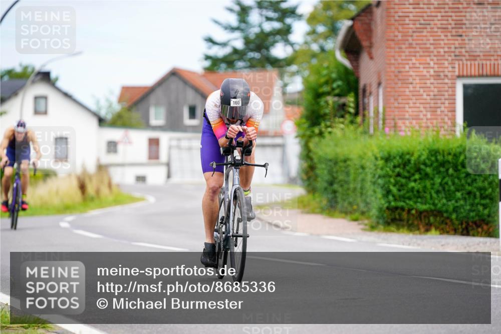 31.08.2025 - Elbe Triathlon Hamburg Michael Burmester http://msf.ph/oto/8685336 31.08.2025 14:07:27 Radfahren  meine-sportfotos.de