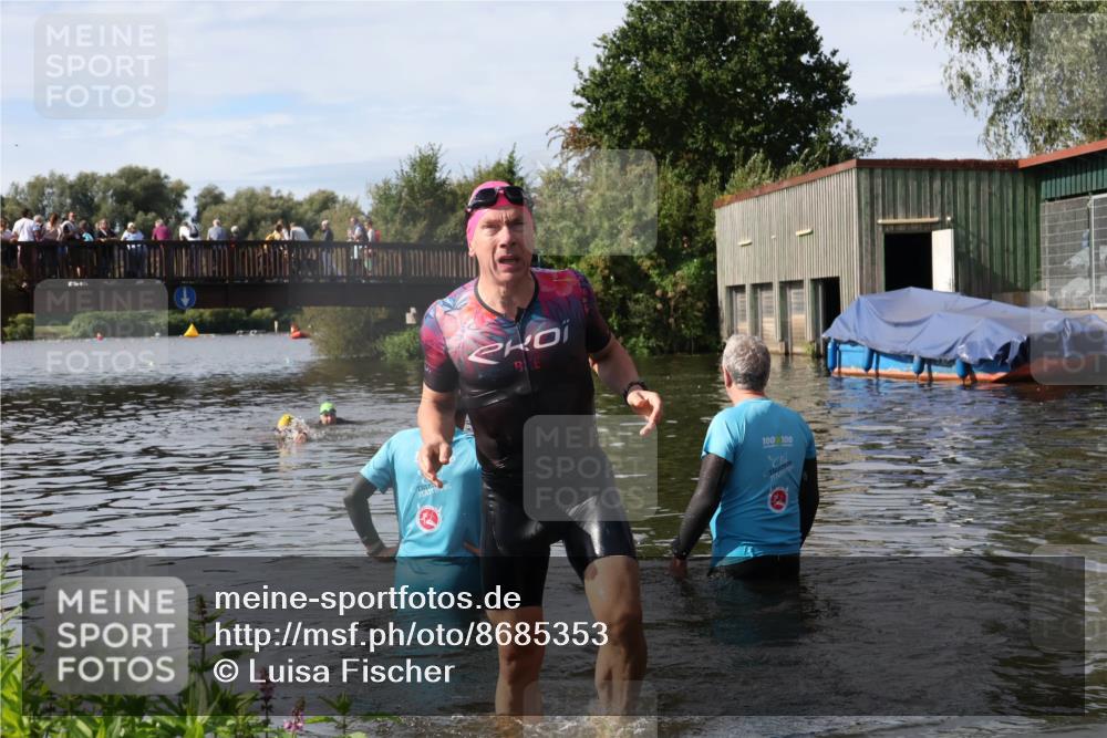31.08.2025 - Elbe Triathlon Hamburg Luisa Fischer http://msf.ph/oto/8685353 31.08.2025 10:35:50 Schwimmen 1289 meine-sportfotos.de