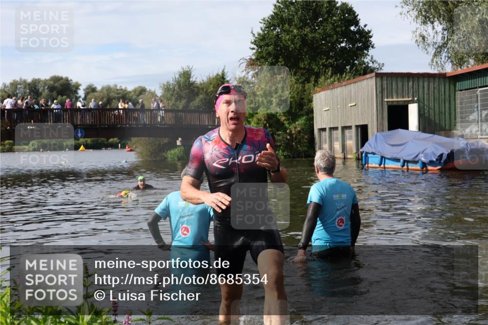 31.08.2025 - Elbe Triathlon Hamburg Luisa Fischer http://msf.ph/oto/8685354 31.08.2025 10:35:50 Schwimmen 1289 meine-sportfotos.de