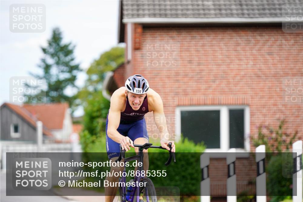 31.08.2025 - Elbe Triathlon Hamburg Michael Burmester http://msf.ph/oto/8685355 31.08.2025 14:07:29 Radfahren  meine-sportfotos.de