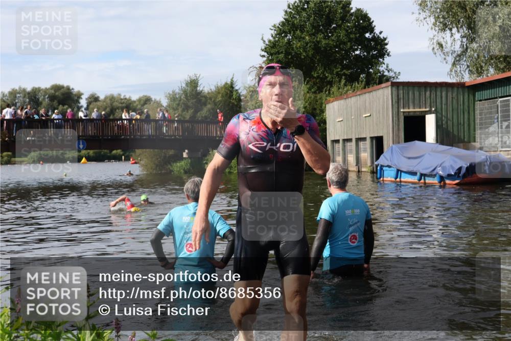 31.08.2025 - Elbe Triathlon Hamburg Luisa Fischer http://msf.ph/oto/8685356 31.08.2025 10:35:51 Schwimmen 1289 meine-sportfotos.de