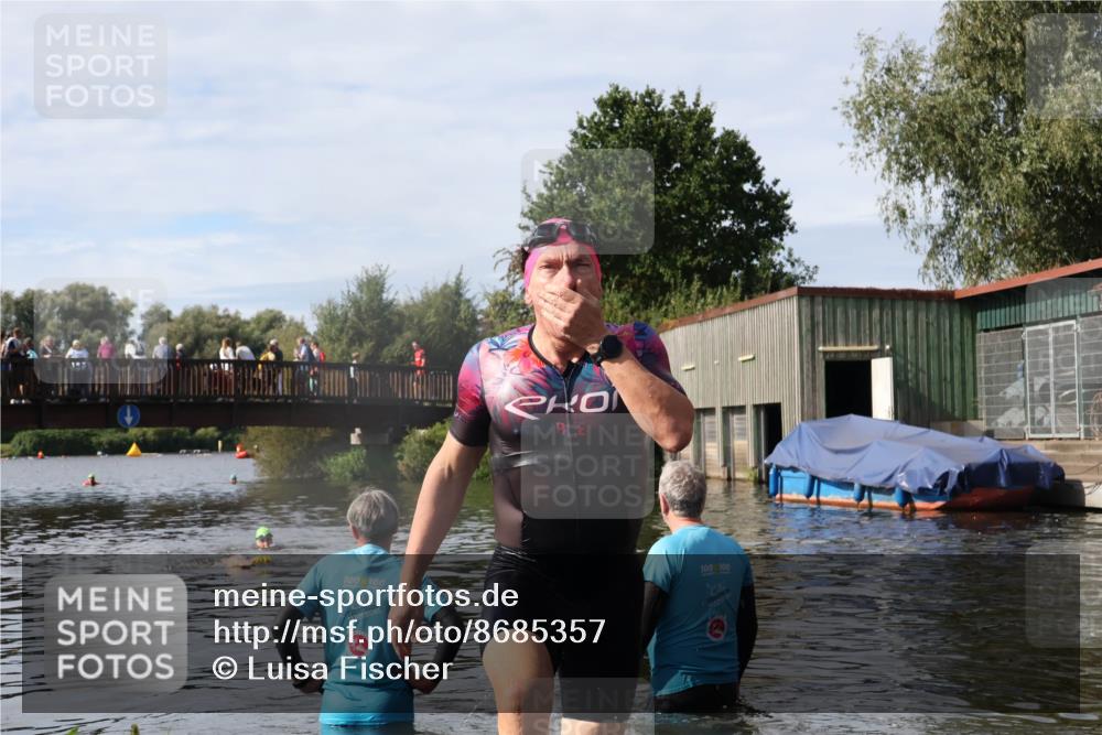 31.08.2025 - Elbe Triathlon Hamburg Luisa Fischer http://msf.ph/oto/8685357 31.08.2025 10:35:51 Schwimmen 1289 meine-sportfotos.de