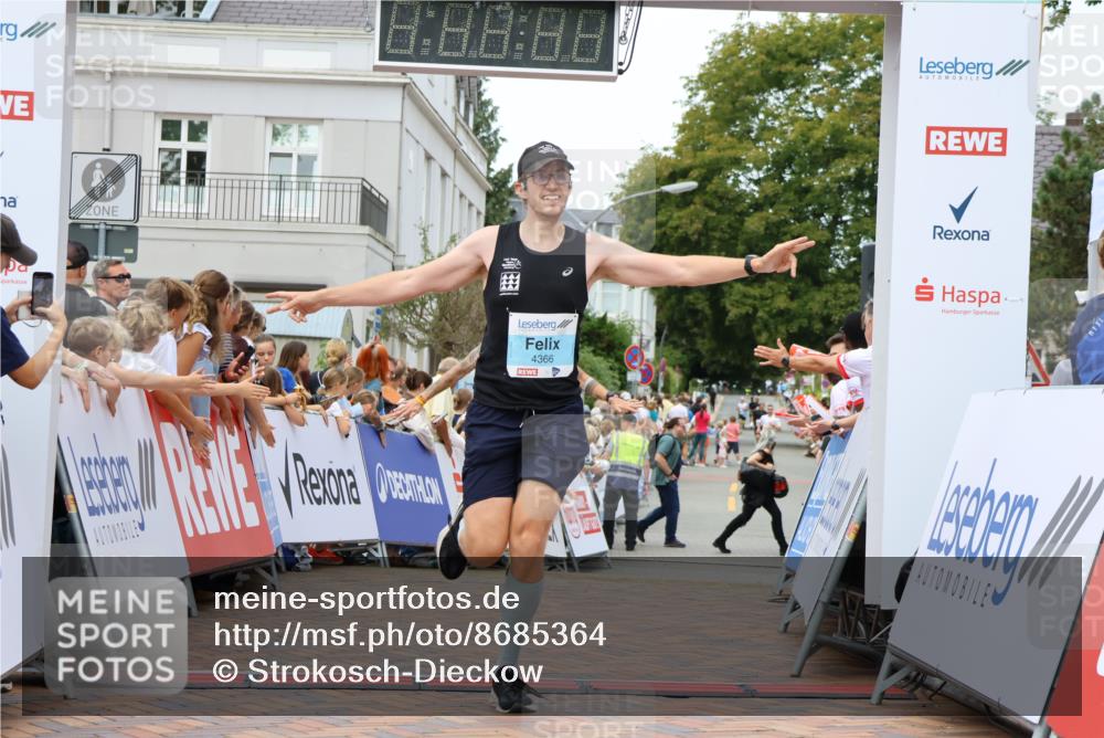 31.08.2025 - 21. Blankeneser Heldenlauf Strokosch-Dieckow http://msf.ph/oto/8685364 31.08.2025 12:00:58 Ziel 4366, 4007 meine-sportfotos.de