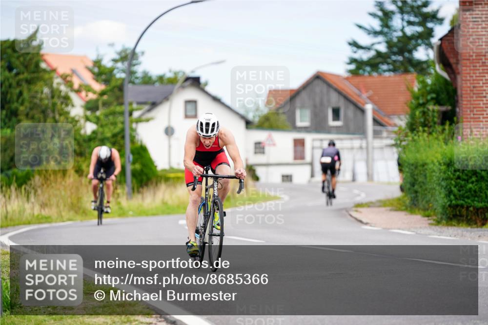 31.08.2025 - Elbe Triathlon Hamburg Michael Burmester http://msf.ph/oto/8685366 31.08.2025 14:08:19 Radfahren  meine-sportfotos.de