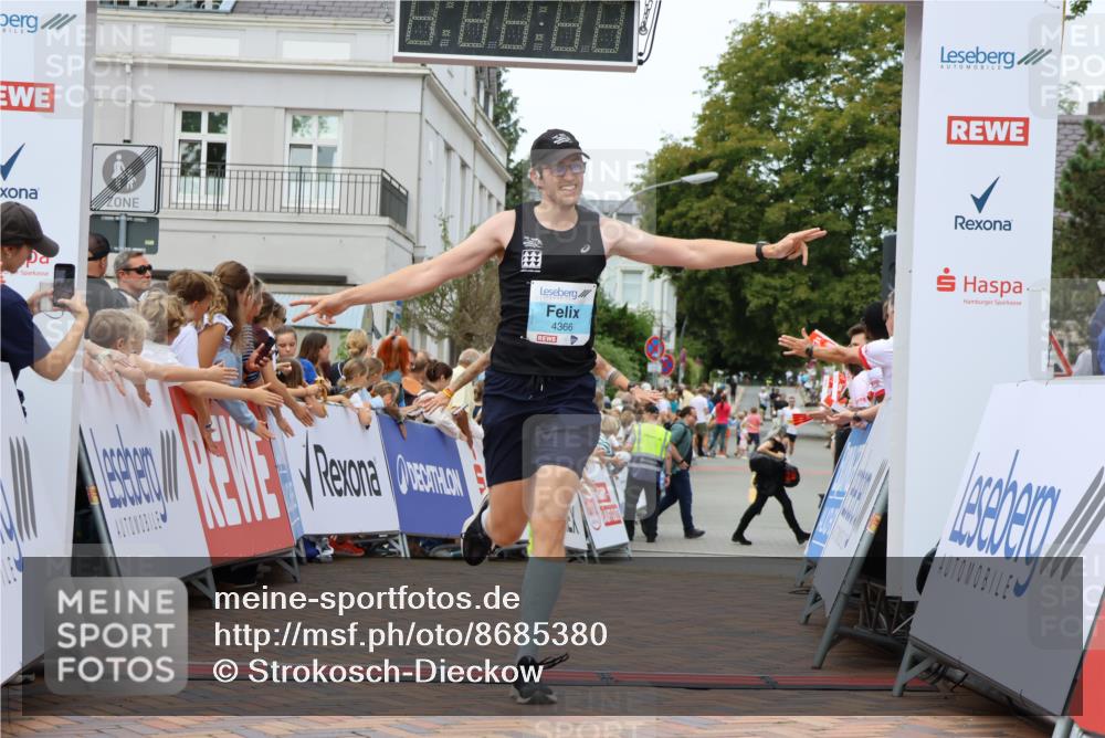 31.08.2025 - 21. Blankeneser Heldenlauf Strokosch-Dieckow http://msf.ph/oto/8685380 31.08.2025 12:00:58 Ziel 4366, 4007 meine-sportfotos.de