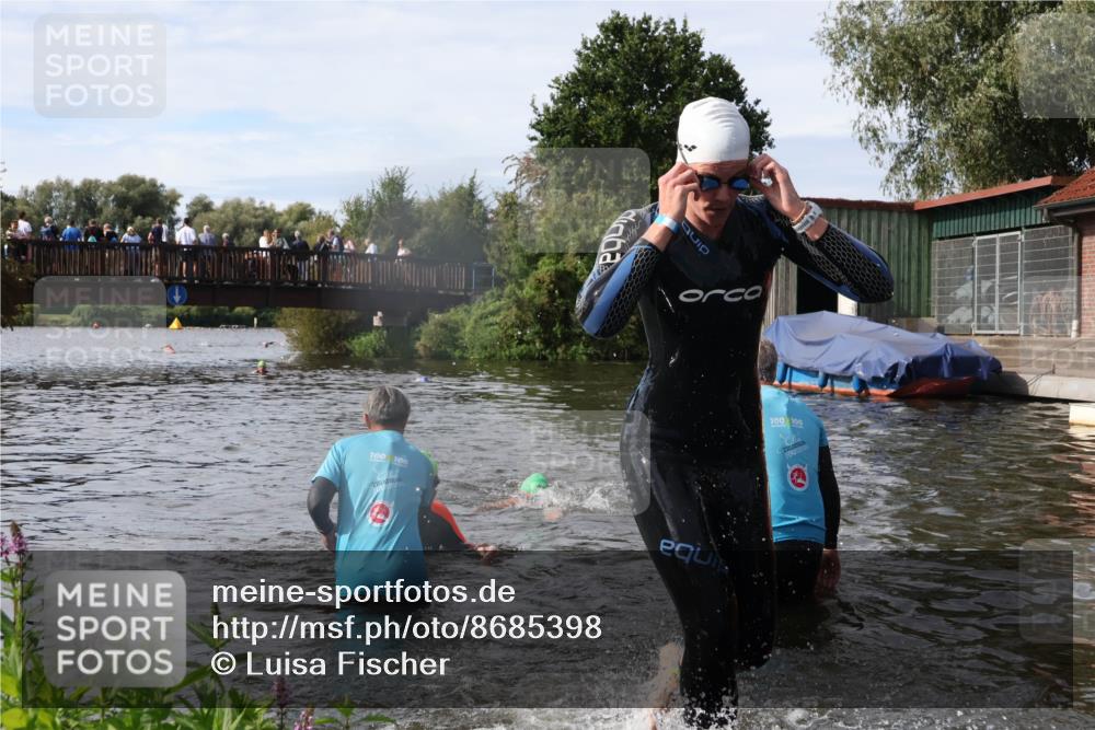 31.08.2025 - Elbe Triathlon Hamburg Luisa Fischer http://msf.ph/oto/8685398 31.08.2025 10:37:24 Schwimmen 1309, 1352, 1379, 1439 meine-sportfotos.de