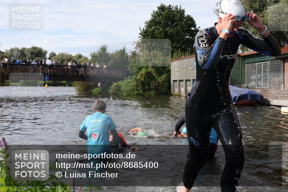 31.08.2025 - Elbe Triathlon Hamburg Luisa Fischer http://msf.ph/oto/8685400 31.08.2025 10:37:24 Schwimmen 1309, 1352, 1379, 1439 meine-sportfotos.de