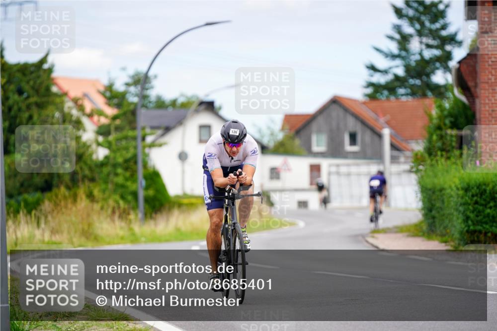 31.08.2025 - Elbe Triathlon Hamburg Michael Burmester http://msf.ph/oto/8685401 31.08.2025 14:09:41 Radfahren 136 meine-sportfotos.de