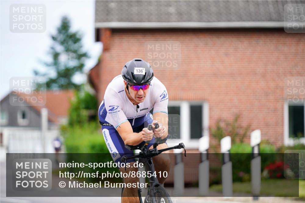 31.08.2025 - Elbe Triathlon Hamburg Michael Burmester http://msf.ph/oto/8685410 31.08.2025 14:09:42 Radfahren 136 meine-sportfotos.de