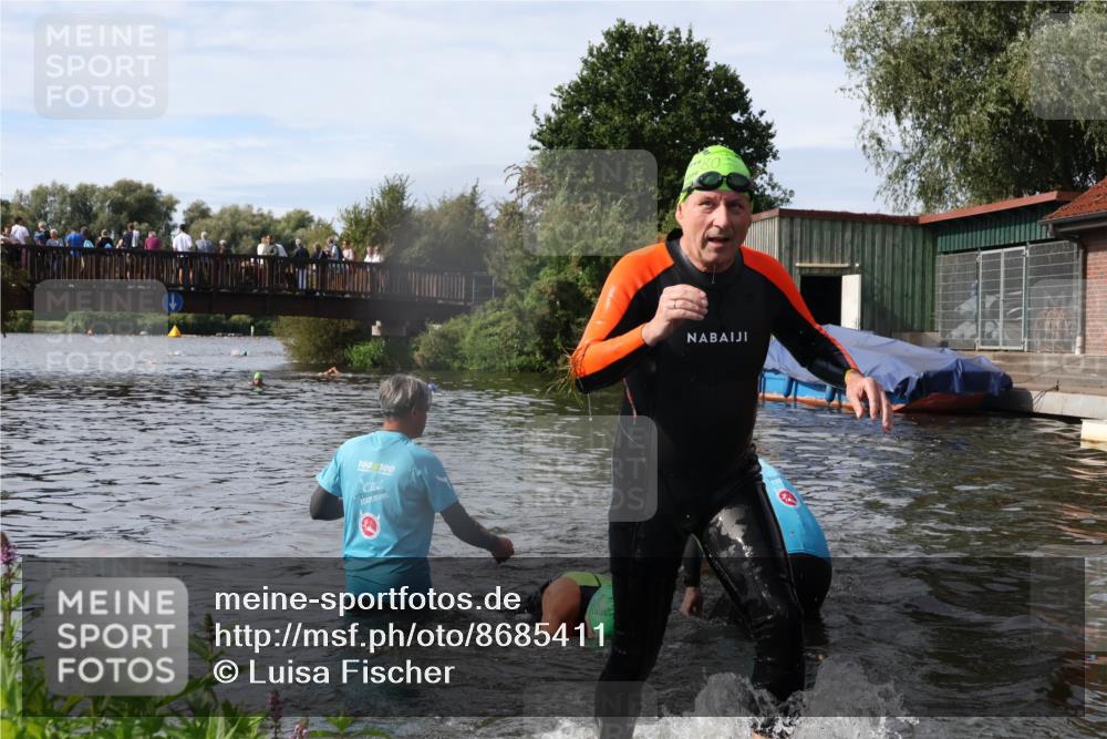 31.08.2025 - Elbe Triathlon Hamburg Luisa Fischer http://msf.ph/oto/8685411 31.08.2025 10:37:28 Schwimmen 1309, 1341, 1352, 1439 meine-sportfotos.de