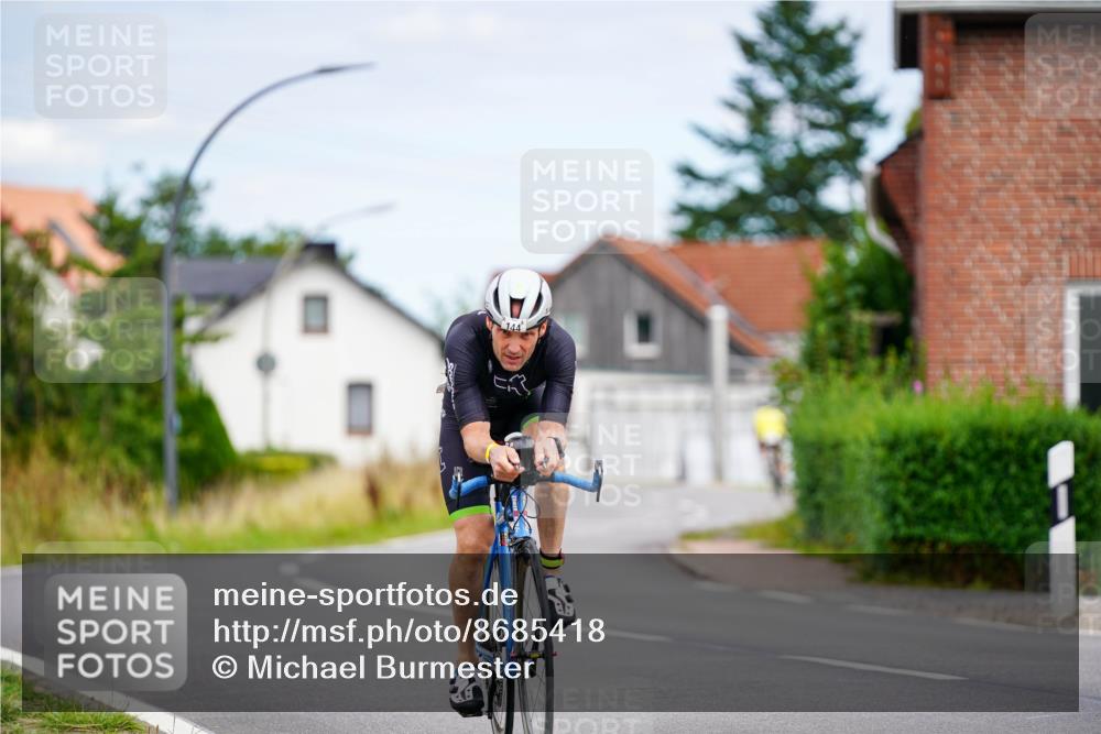 31.08.2025 - Elbe Triathlon Hamburg Michael Burmester http://msf.ph/oto/8685418 31.08.2025 14:09:56 Radfahren 144 meine-sportfotos.de