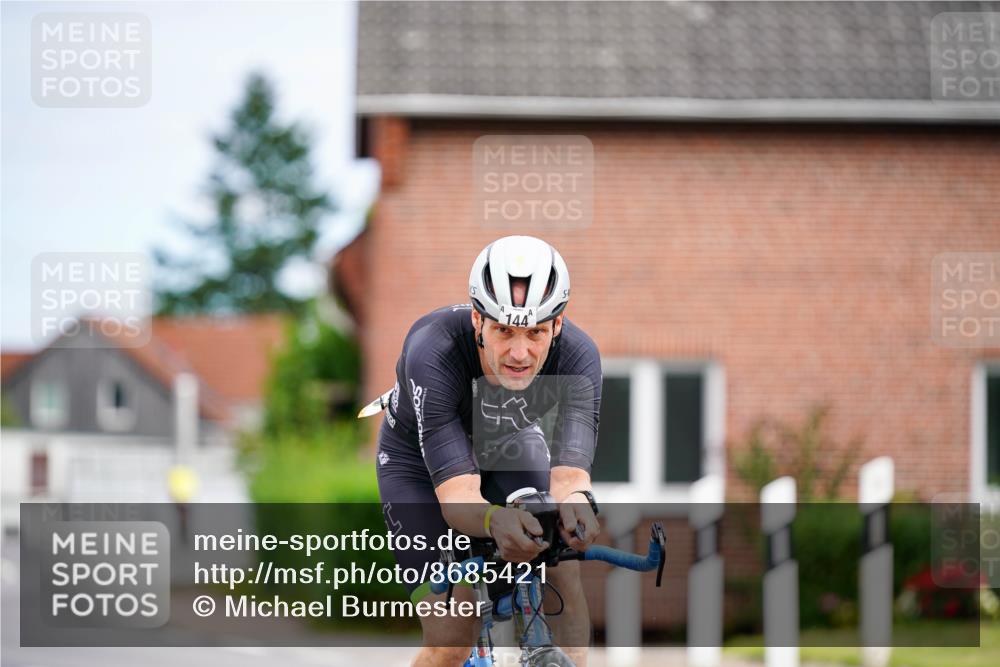 31.08.2025 - Elbe Triathlon Hamburg Michael Burmester http://msf.ph/oto/8685421 31.08.2025 14:09:56 Radfahren 144 meine-sportfotos.de