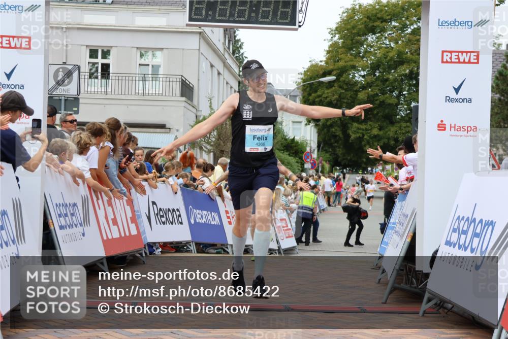 31.08.2025 - 21. Blankeneser Heldenlauf Strokosch-Dieckow http://msf.ph/oto/8685422 31.08.2025 12:00:58 Ziel 4366, 4007 meine-sportfotos.de