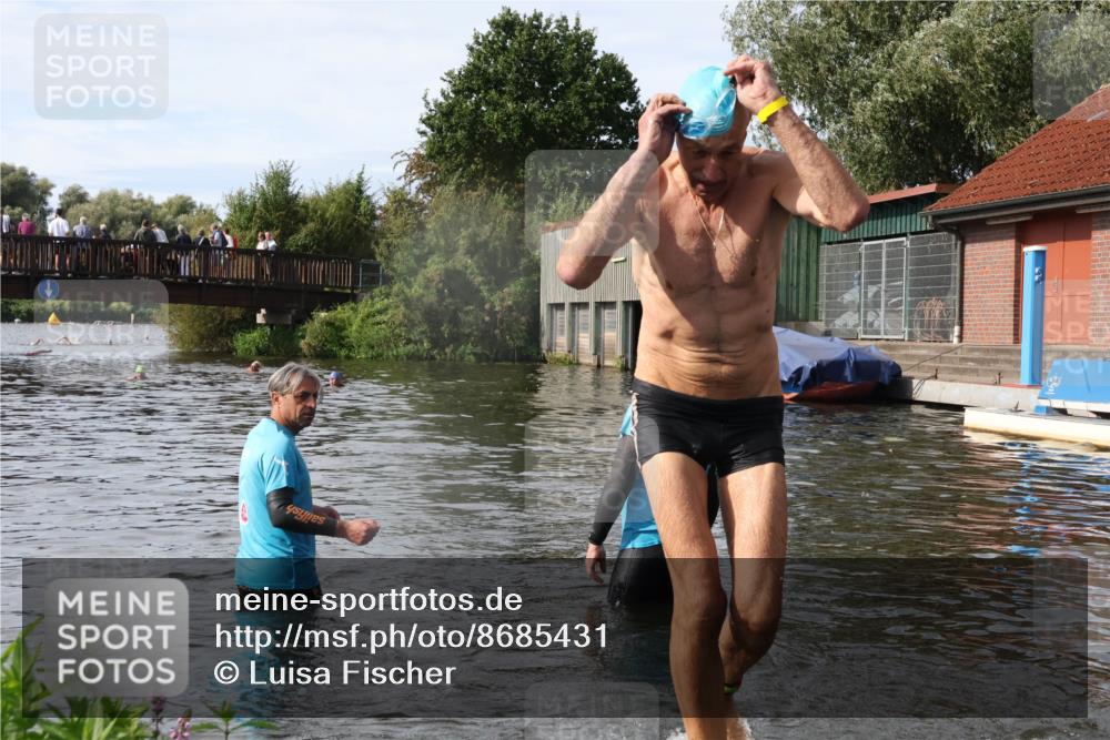 31.08.2025 - Elbe Triathlon Hamburg Luisa Fischer http://msf.ph/oto/8685431 31.08.2025 10:37:35 Schwimmen 1341, 1439 meine-sportfotos.de