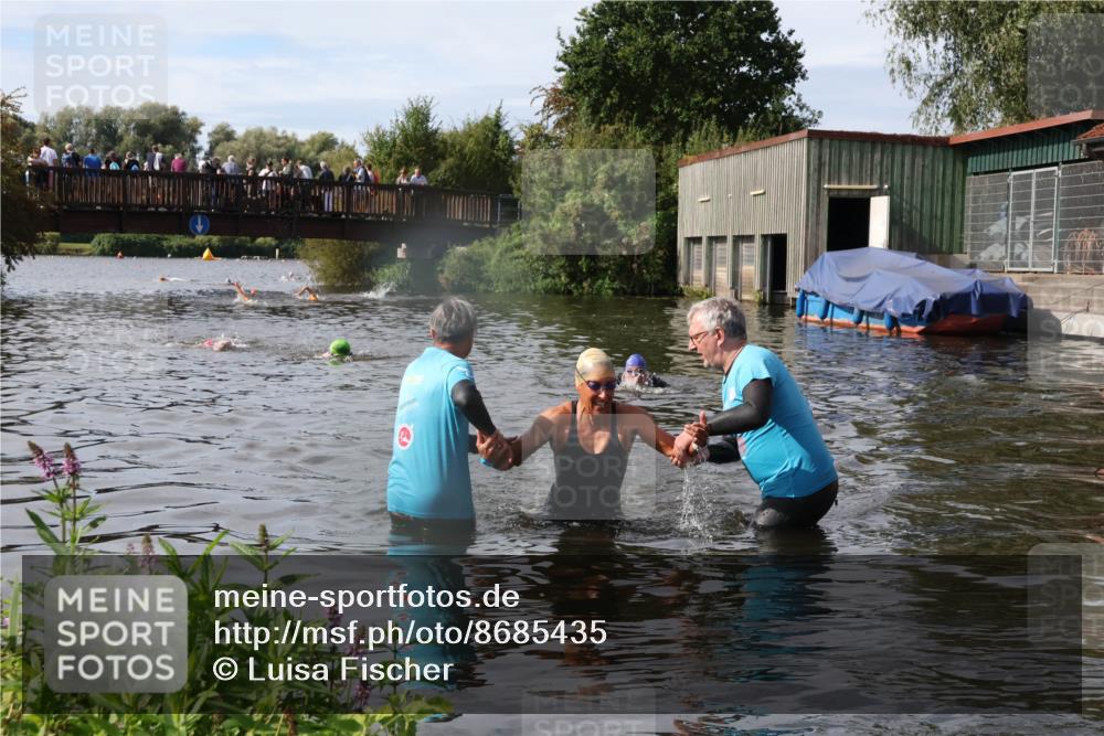 31.08.2025 - Elbe Triathlon Hamburg Luisa Fischer http://msf.ph/oto/8685435 31.08.2025 10:38:07 Schwimmen 1480 meine-sportfotos.de