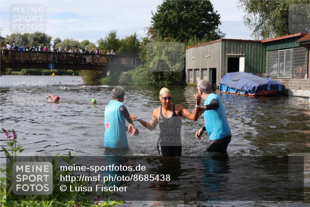 31.08.2025 - Elbe Triathlon Hamburg Luisa Fischer http://msf.ph/oto/8685438 31.08.2025 10:38:07 Schwimmen 1480 meine-sportfotos.de