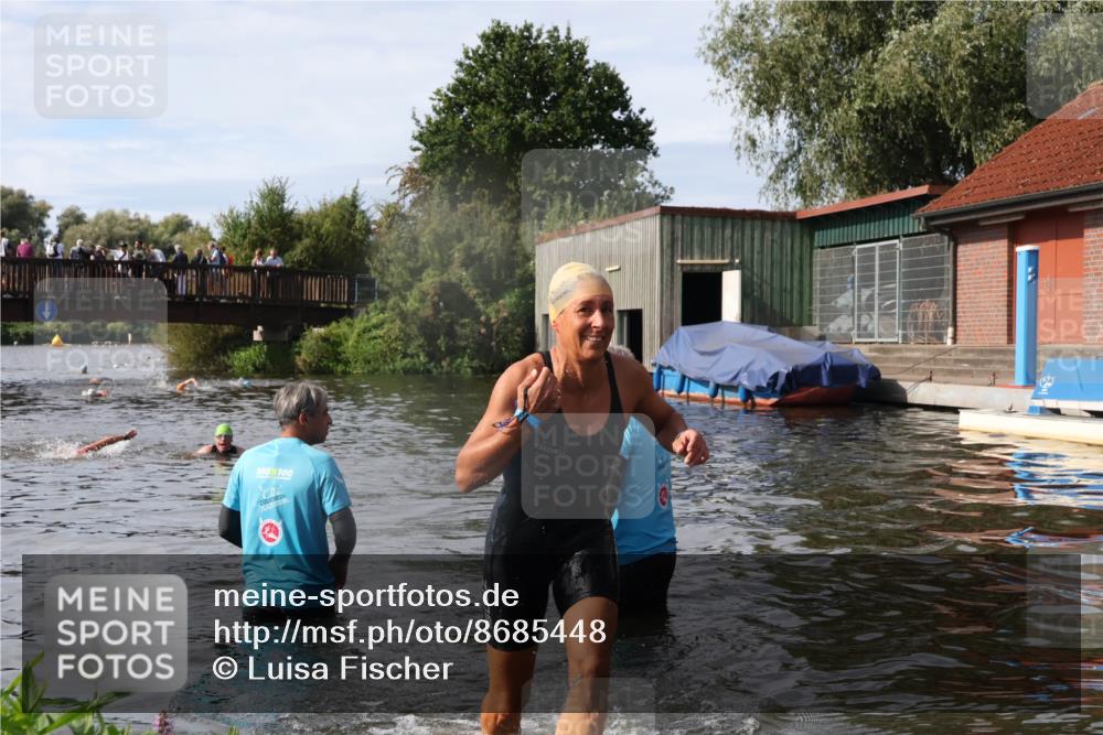 31.08.2025 - Elbe Triathlon Hamburg Luisa Fischer http://msf.ph/oto/8685448 31.08.2025 10:38:10 Schwimmen 1480 meine-sportfotos.de