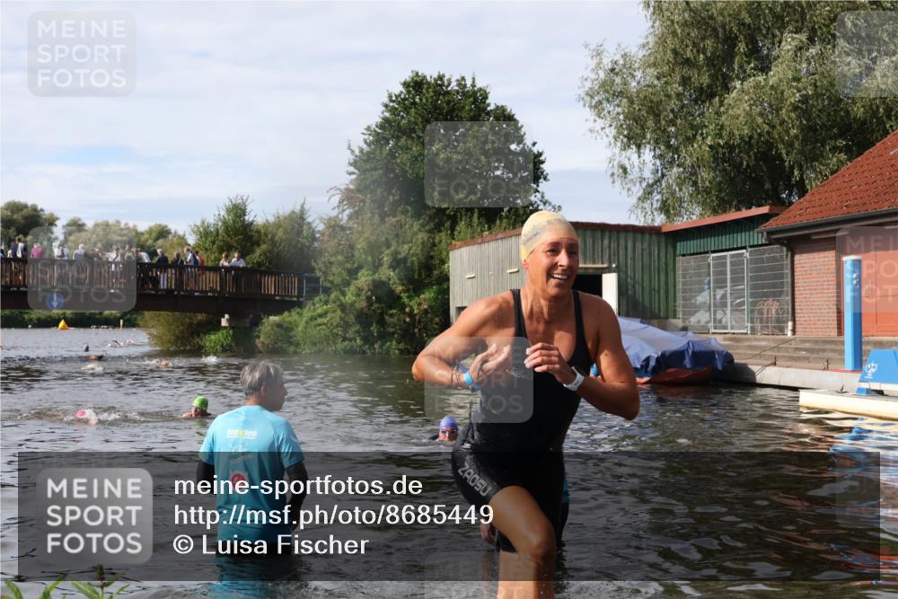 31.08.2025 - Elbe Triathlon Hamburg Luisa Fischer http://msf.ph/oto/8685449 31.08.2025 10:38:10 Schwimmen 1480 meine-sportfotos.de