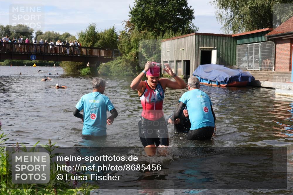 31.08.2025 - Elbe Triathlon Hamburg Luisa Fischer http://msf.ph/oto/8685456 31.08.2025 10:38:22 Schwimmen 1285, 1364 meine-sportfotos.de
