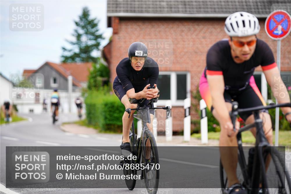 31.08.2025 - Elbe Triathlon Hamburg Michael Burmester http://msf.ph/oto/8685470 31.08.2025 14:10:27 Radfahren 121, 143, 145 meine-sportfotos.de