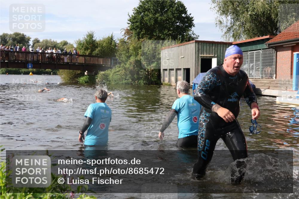 31.08.2025 - Elbe Triathlon Hamburg Luisa Fischer http://msf.ph/oto/8685472 31.08.2025 10:38:26 Schwimmen 1285, 1324, 1364 meine-sportfotos.de