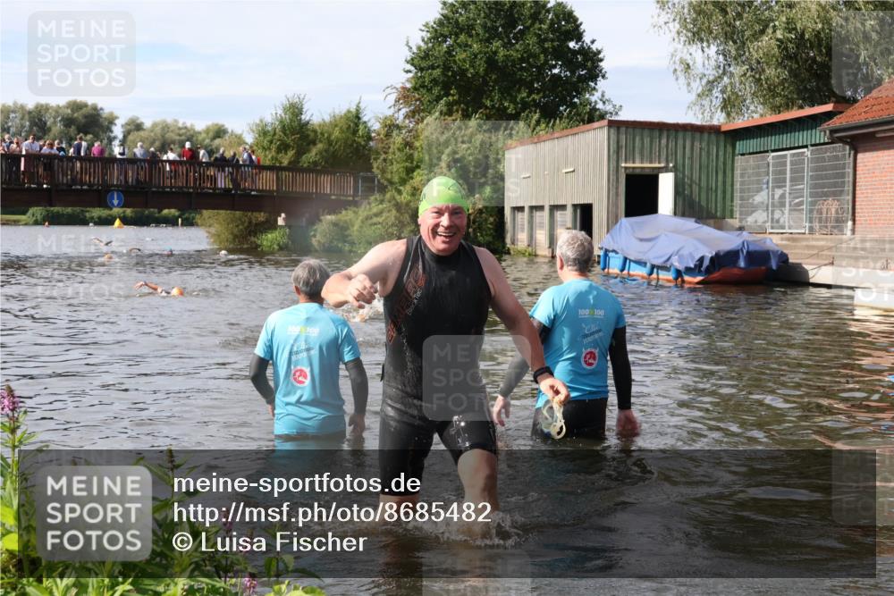 31.08.2025 - Elbe Triathlon Hamburg Luisa Fischer http://msf.ph/oto/8685482 31.08.2025 10:38:33 Schwimmen 1324 meine-sportfotos.de