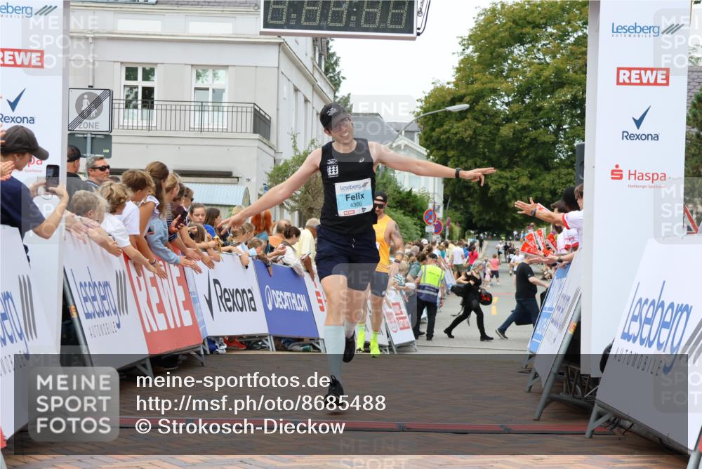 31.08.2025 - 21. Blankeneser Heldenlauf Strokosch-Dieckow http://msf.ph/oto/8685488 31.08.2025 12:00:57 Ziel 4366, 4007 meine-sportfotos.de