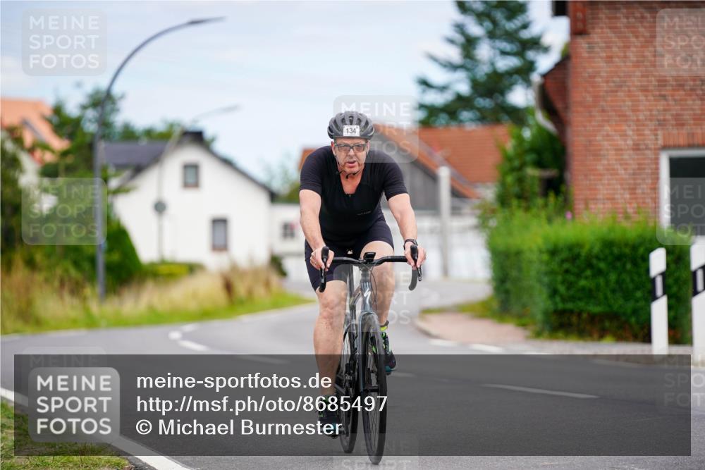 31.08.2025 - Elbe Triathlon Hamburg Michael Burmester http://msf.ph/oto/8685497 31.08.2025 14:10:42 Radfahren 134, 160 meine-sportfotos.de