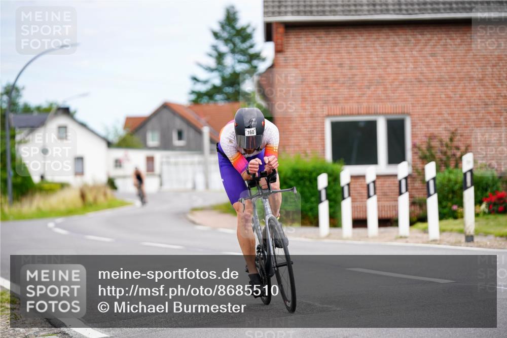 31.08.2025 - Elbe Triathlon Hamburg Michael Burmester http://msf.ph/oto/8685510 31.08.2025 14:10:49 Radfahren 147, 160 meine-sportfotos.de