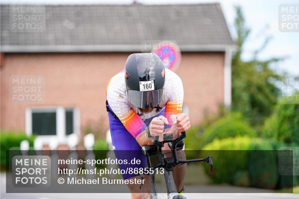 31.08.2025 - Elbe Triathlon Hamburg Michael Burmester http://msf.ph/oto/8685513 31.08.2025 14:10:49 Radfahren 147, 160 meine-sportfotos.de
