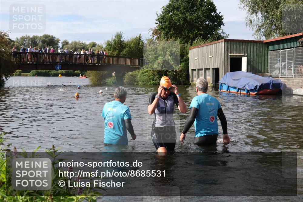 31.08.2025 - Elbe Triathlon Hamburg Luisa Fischer http://msf.ph/oto/8685531 31.08.2025 10:38:54 Schwimmen 1354, 1424 meine-sportfotos.de
