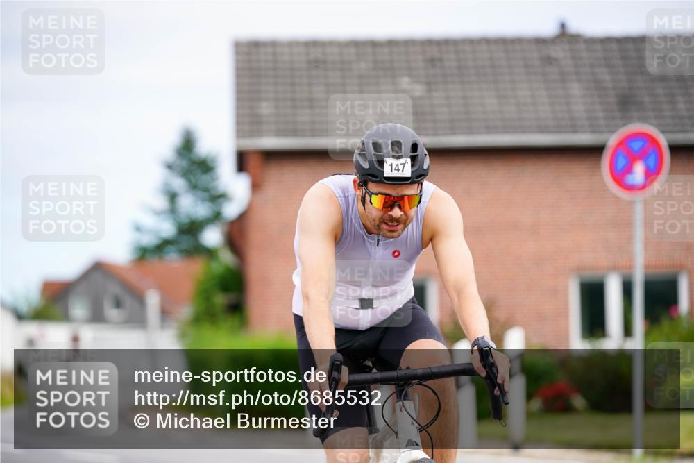 31.08.2025 - Elbe Triathlon Hamburg Michael Burmester http://msf.ph/oto/8685532 31.08.2025 14:10:53 Radfahren 132, 147 meine-sportfotos.de