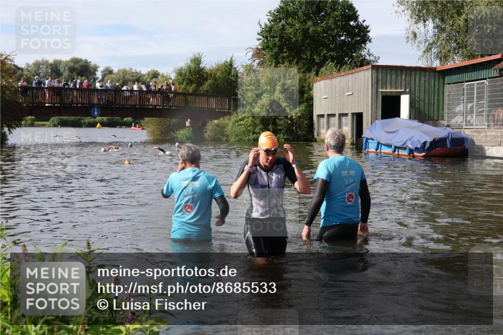 31.08.2025 - Elbe Triathlon Hamburg Luisa Fischer http://msf.ph/oto/8685533 31.08.2025 10:38:54 Schwimmen 1354, 1424 meine-sportfotos.de